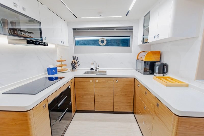 66 Feet Luxury Yacht – photo 6