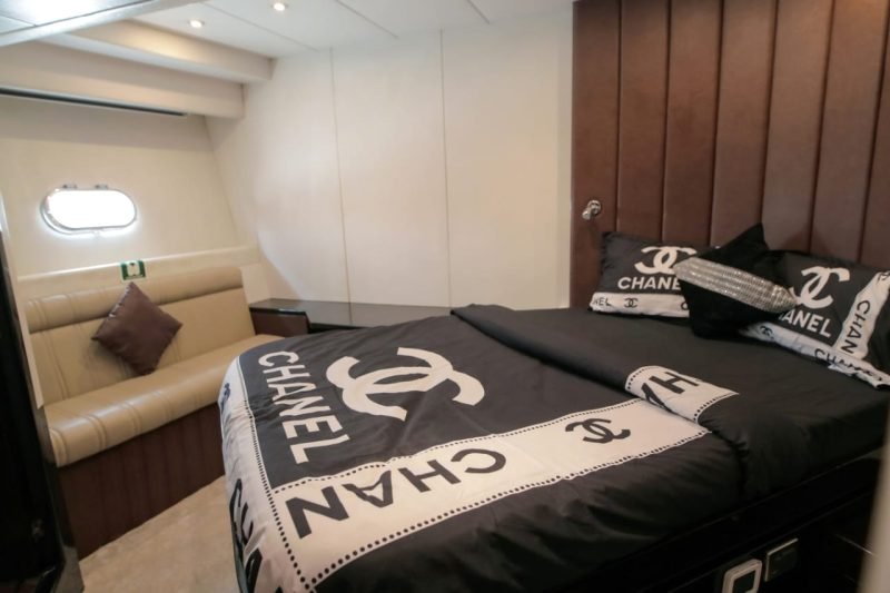 90 Feet Luxury Party Yacht Capacity 50 Guests